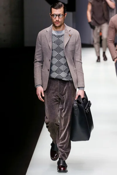 Look 4
